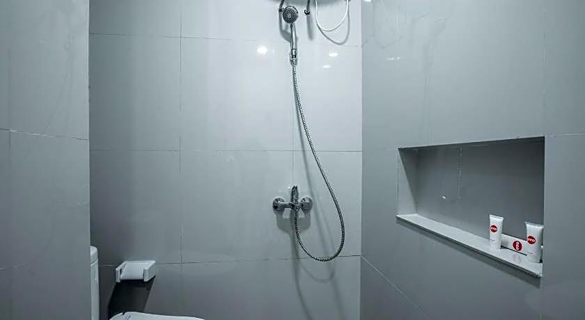 Super OYO 1487 Residence Khoe