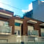 8room hotel