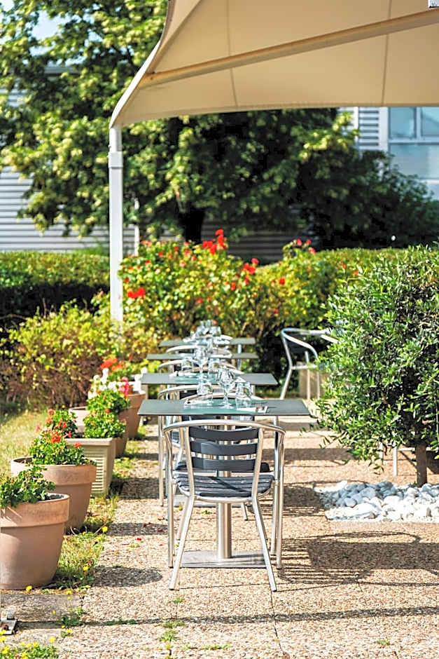 Campanile Montesson Le Vesinet Hotel