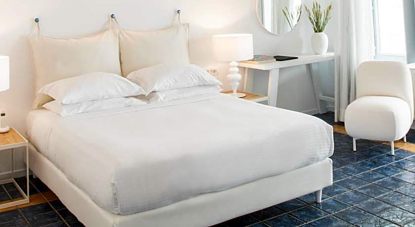 Caldera's Lilium Villas