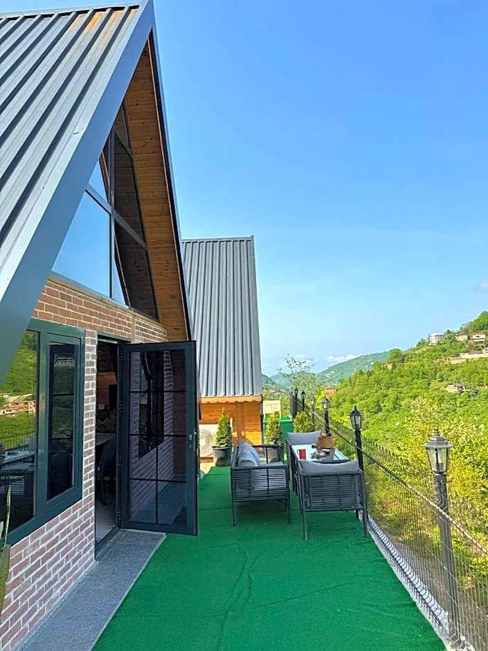 Hidden Garden Bungalow