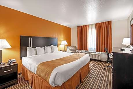 1 King Bed, Nonsmoking