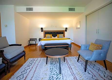 Privilege Room with Valley view