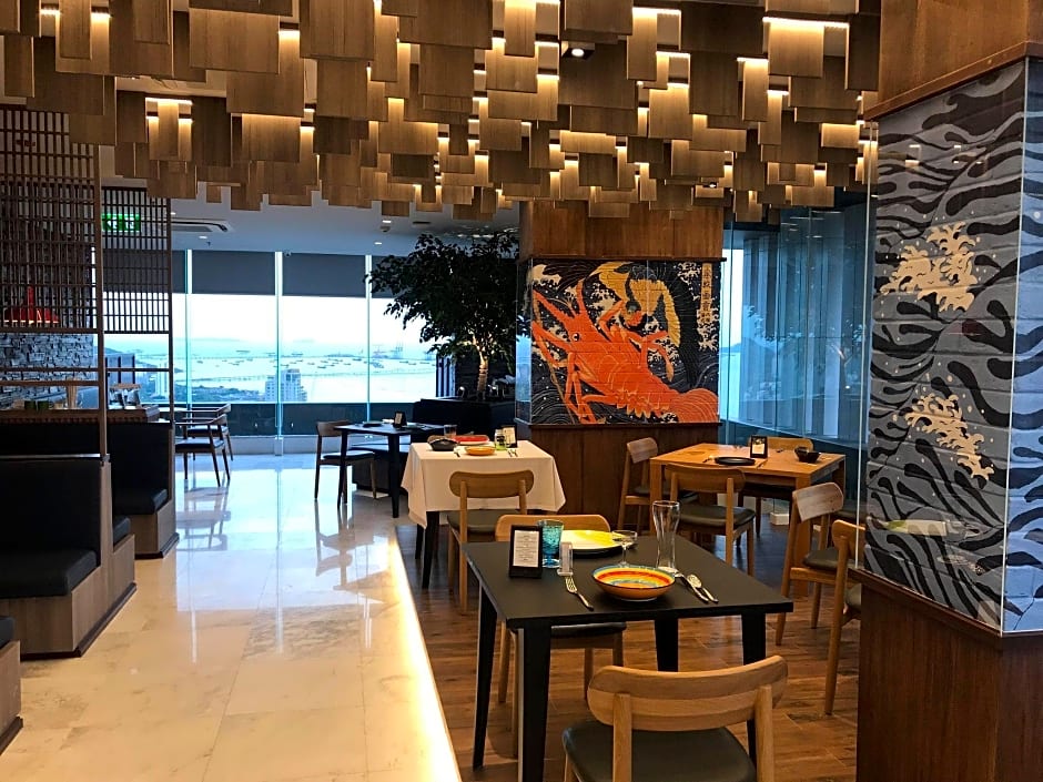 Oakwood Hotel & Residence Sri Racha