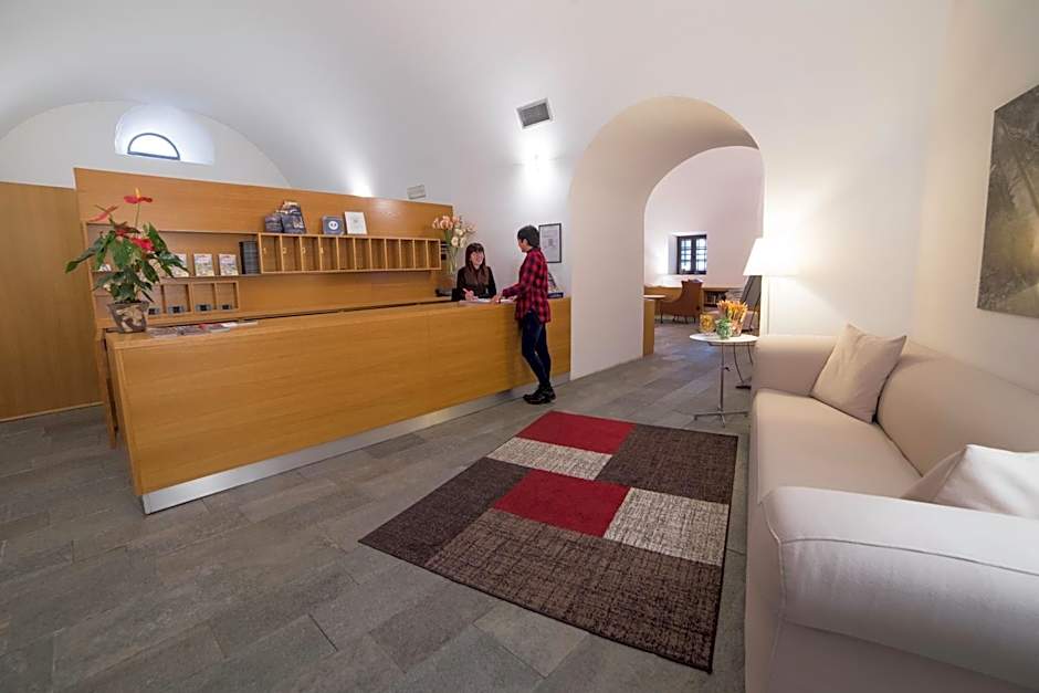 Hotel Cavour Et Des Officiers