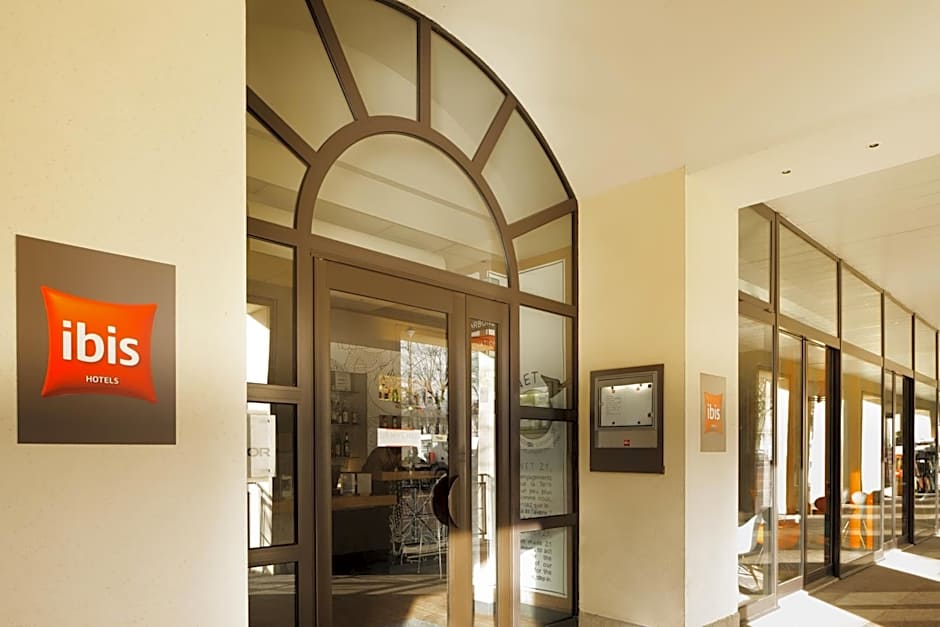 ibis Versailles Chateau