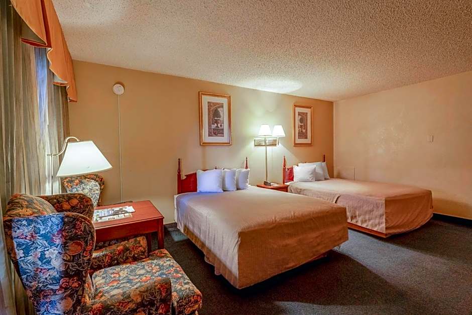 Royal Holiday Motel By Belvilla Gallup I-40