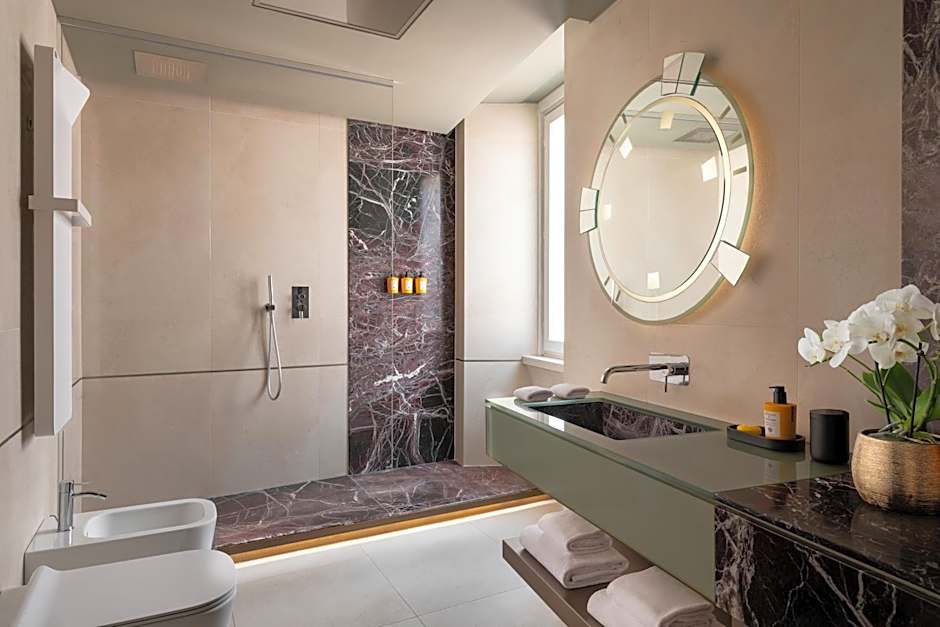 The Pantheon Iconic Rome Hotel, Autograph Collection by Marriott