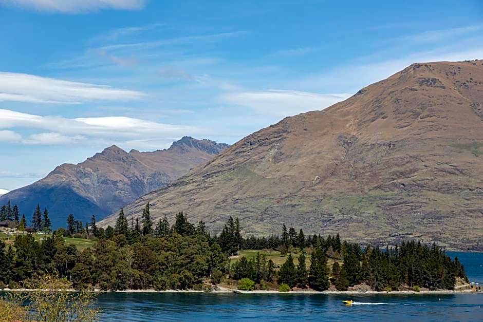 Ramada by Wyndham Queenstown Central