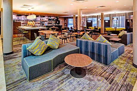 Courtyard by Marriott Alexandria