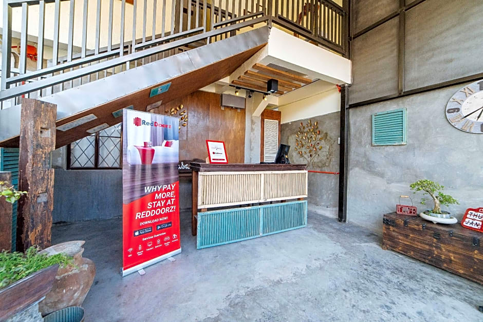 RedDoorz Plus @ Casa Lucia Sindalan San Fernando City Pampanga