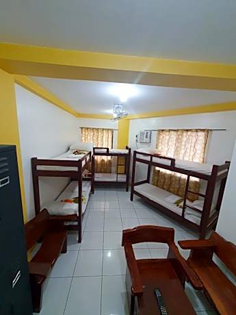 6-Bed Mixed Dormitory Room