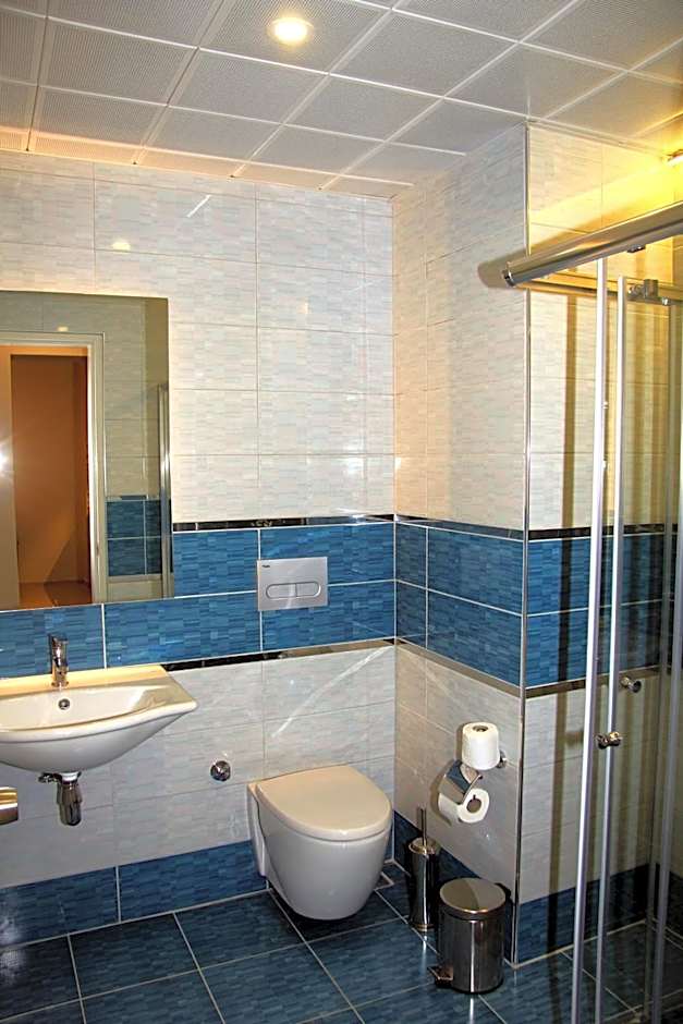 Ark Apart and Suite Hotel