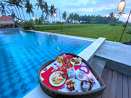 Twin Room with Pool View