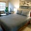 Harbor House Inn
