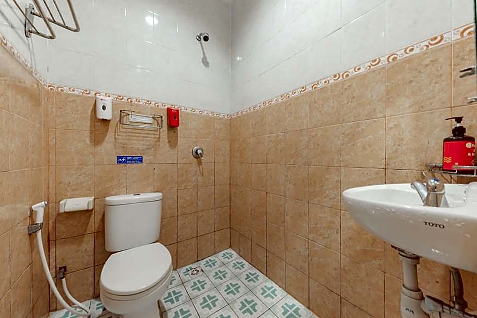 RedDoorz Syariah near Taman Bekapai 2
