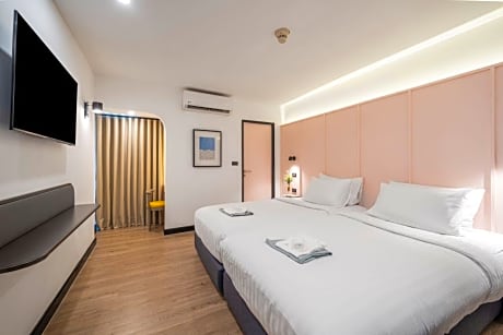 Standard Twin - Free Unlimited Wi-Fi