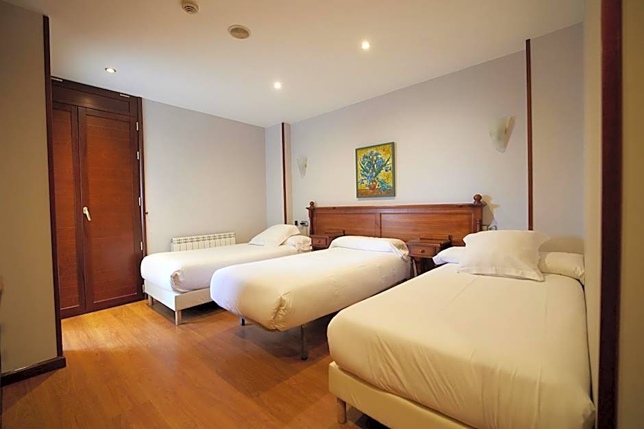 Photo 1 of 7 of Triple Room