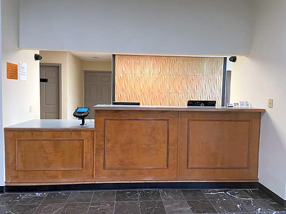 Econo Lodge Inn & Suites Sweetwater I-20