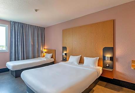 Triple Room - Non-Smoking