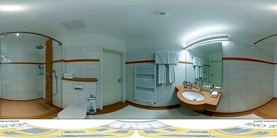 ART HOTEL HOUSE ONE