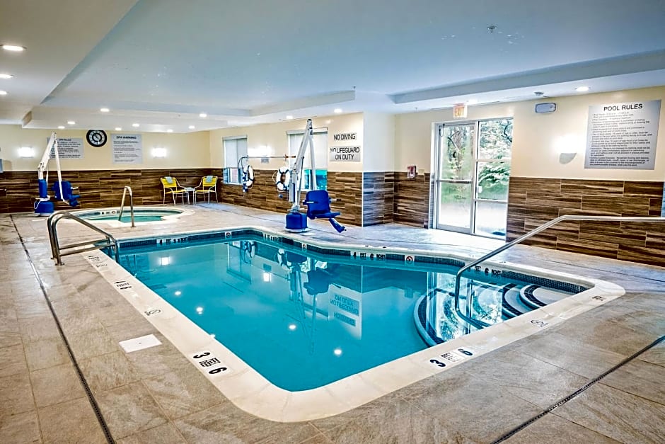 Fairfield by Marriott Medford Long Island