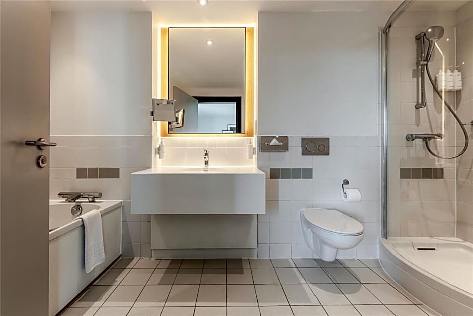 Radisson Hotel Manchester City Centre, A Verified Net Zero Hotel