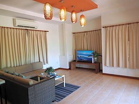 3 Bedroom Garden Family Villa