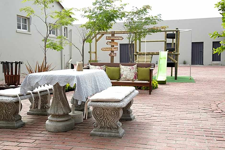 The Hamlet Country Lodge