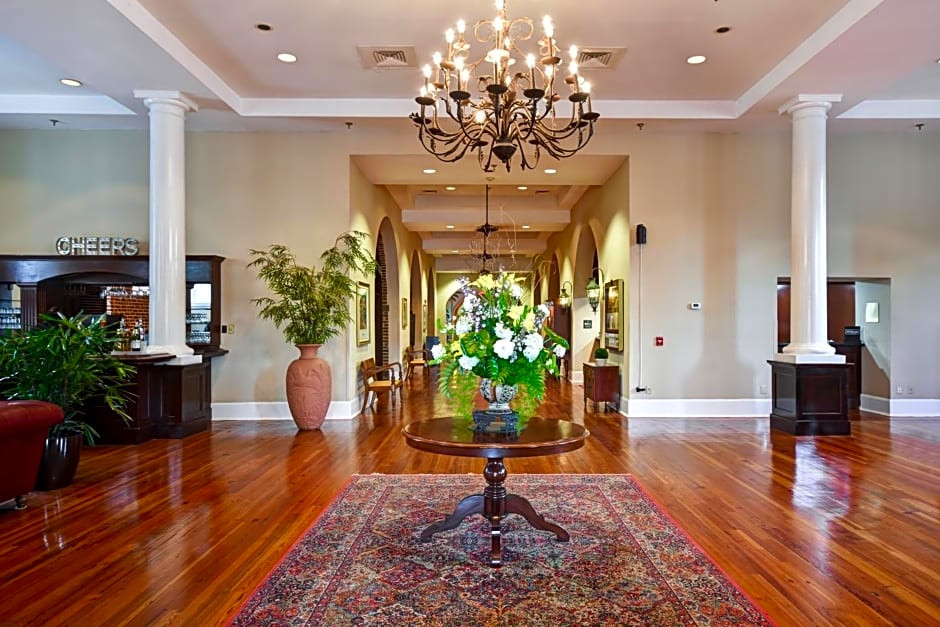 Embassy Suites Charleston - Historic District