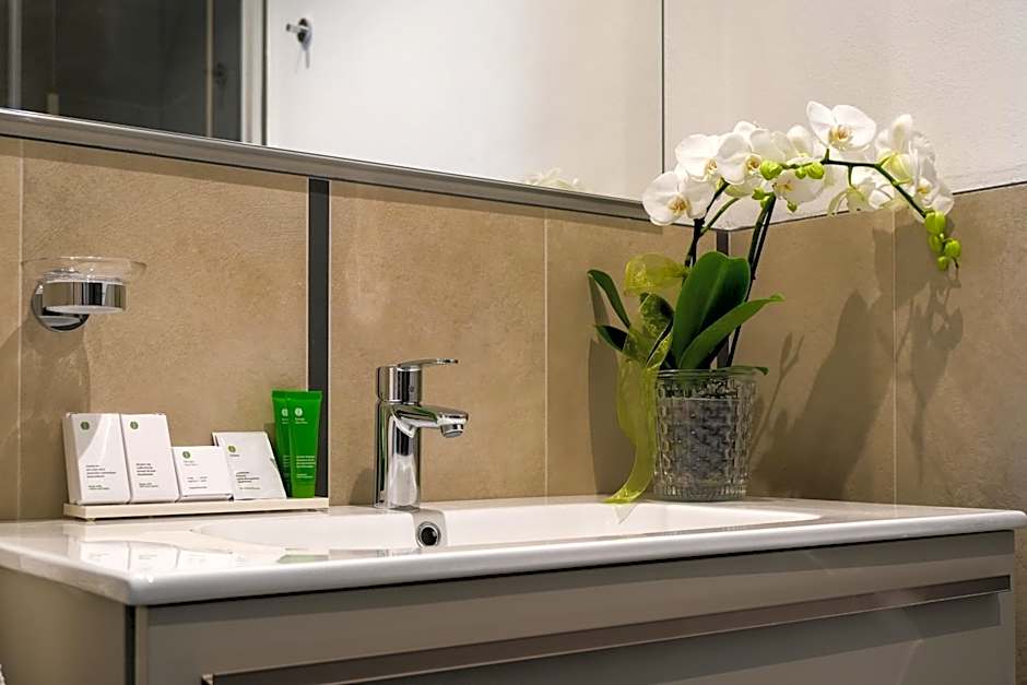 Emerald Green Residence