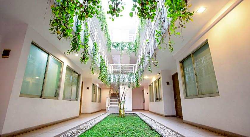 LeGreen Suite Tondano