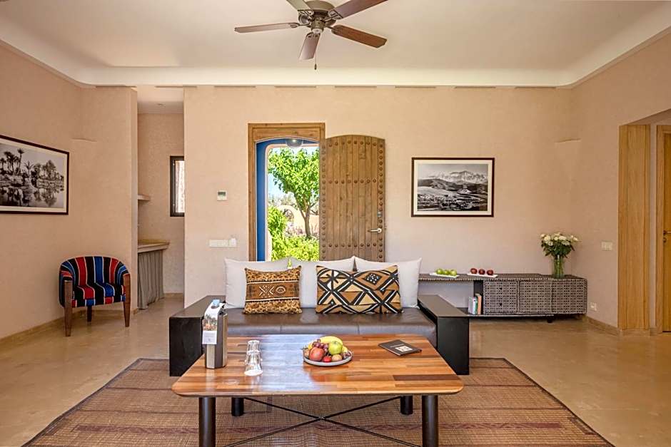 Oasis lodges