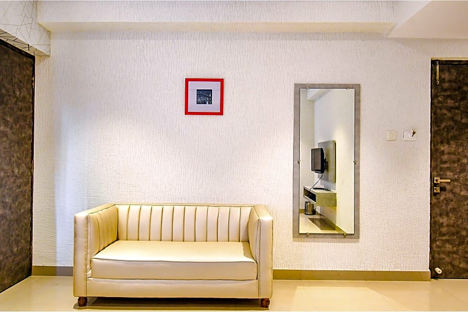 FabHotel Lake View Topsia - China Town