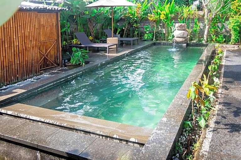 Sandora Homestay with Private Pool by Supala