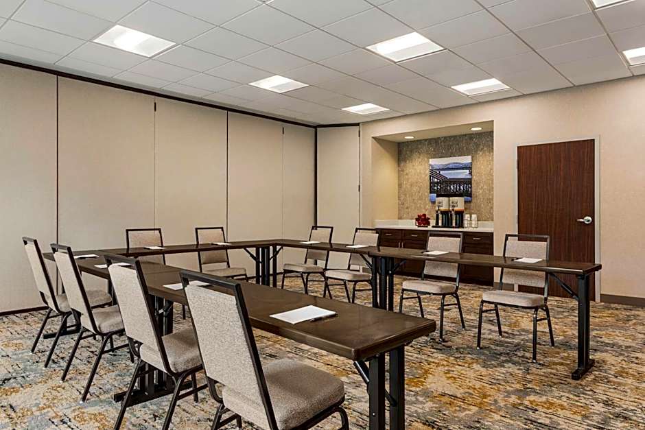 Hampton Inn By Hilton & Suites Pittsburgh/Waterfront-West Homestead