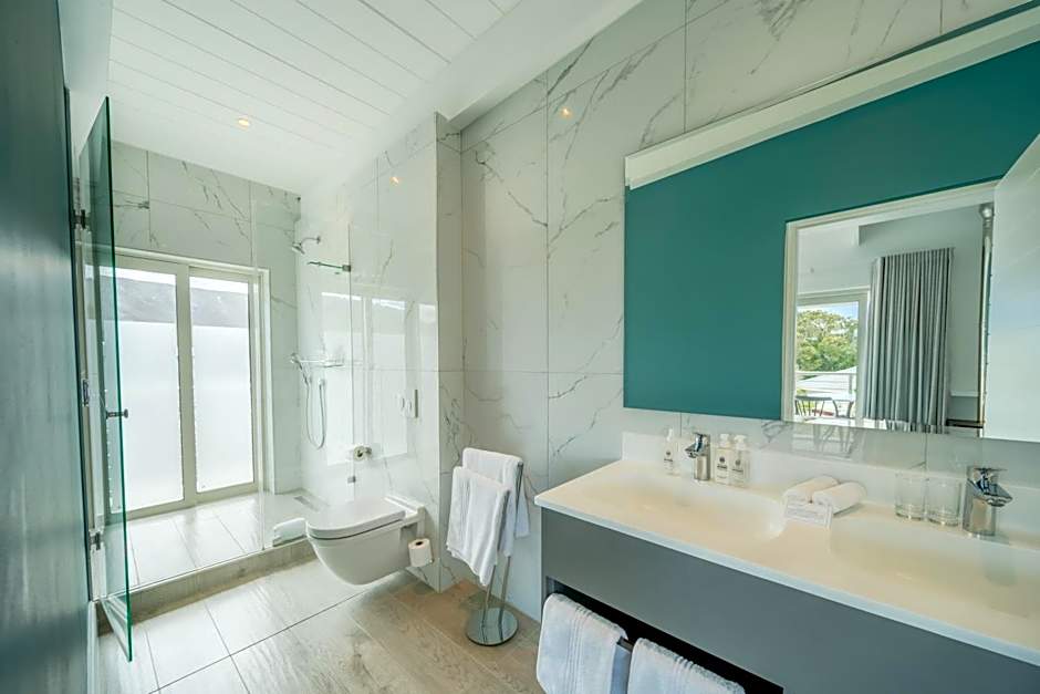 One Marine Drive Boutique Hotel & Spa by The Living Journey Collection