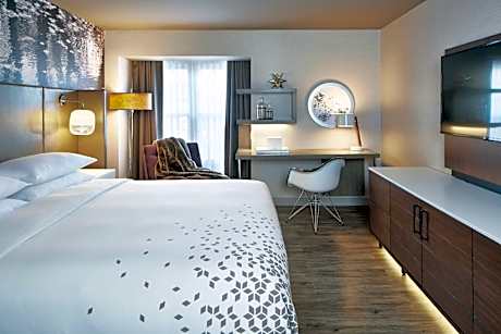 King Room - Hearing Accessible