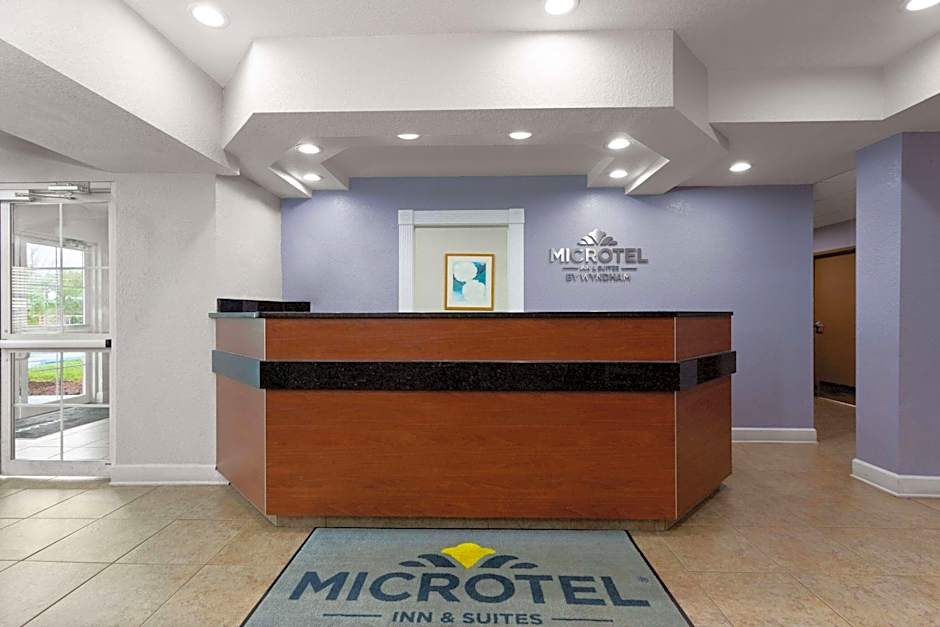 Microtel Inn & Suites By Wyndham Zephyrhills