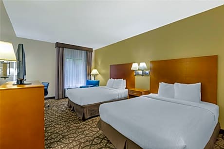 Queen Room with Two Queen Beds - Smoking