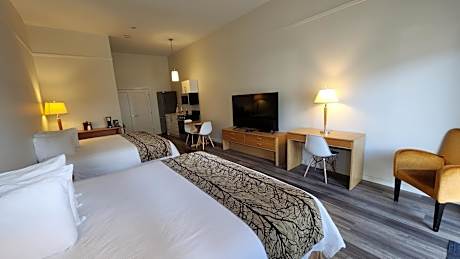 The Cedars Inn Hotel & Convention Centre