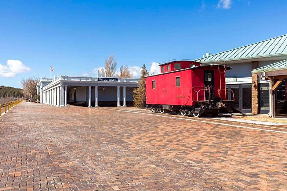 Howard Johnson by Wyndham Williams