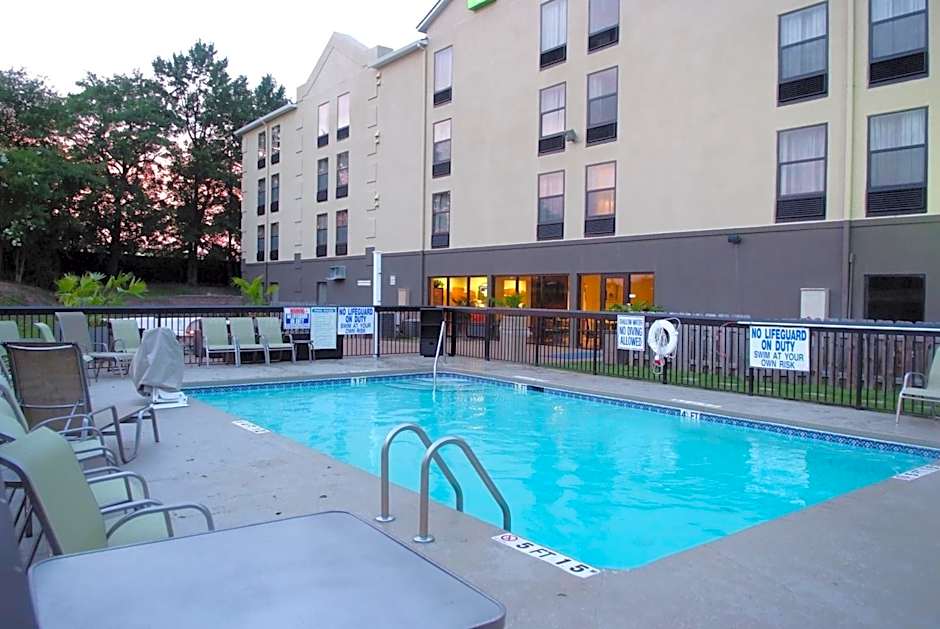 Holiday Inn Express Hotel & Suites Blythewood By IHG