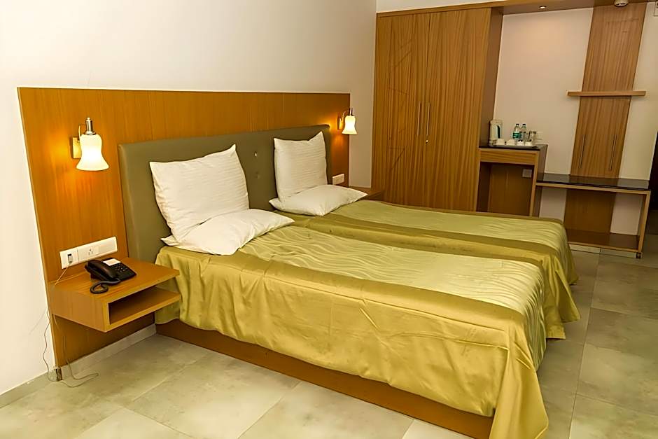 Srinivas Saffron Hotel