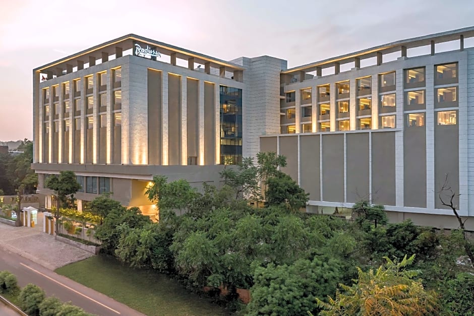 Photo 1 of 35 of Radisson Bhopal