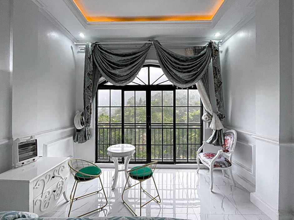 Casa Rani Hotel & Restaurant