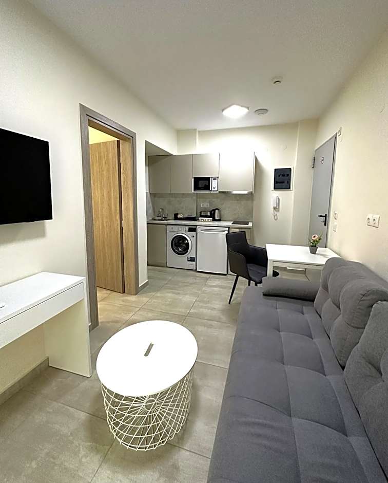 Navarino Luxe Suites