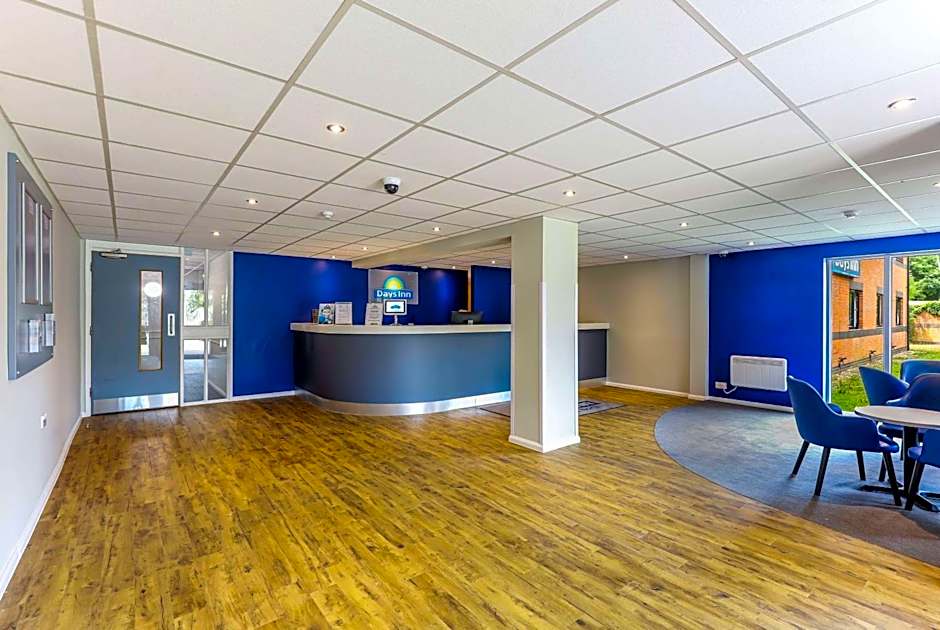 Days Inn by Wyndham Warwick North M40
