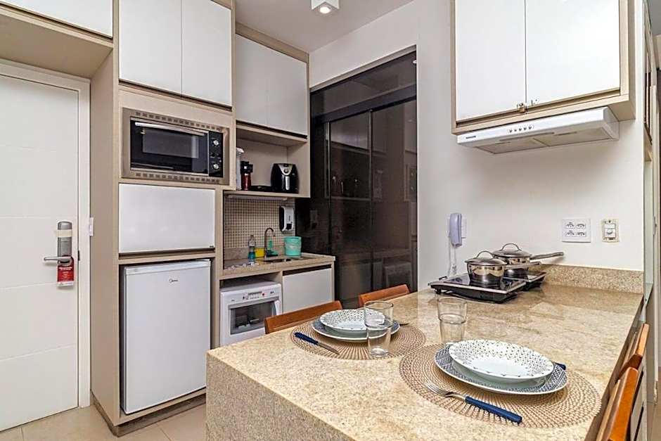 Studio moderno em condomínio de luxo pé na areia