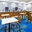 La Quinta Inn & Suites by Wyndham Jacksonville TX